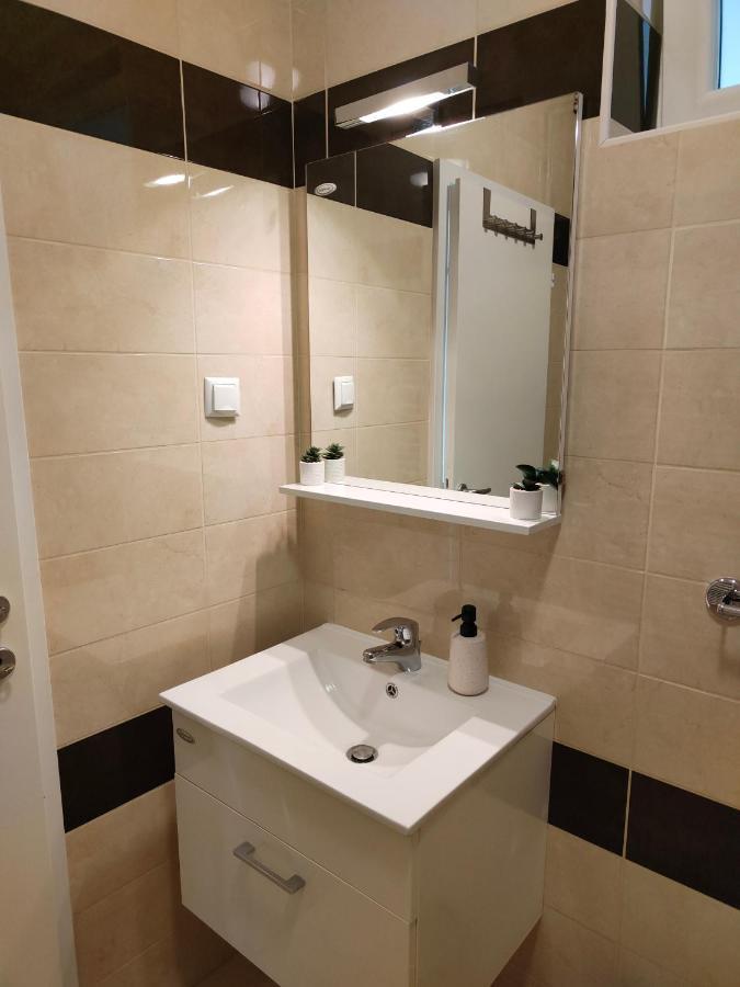 Comfort Rooms Remiza - Free Private Parking - Self Check-In Zagreb Exterior foto