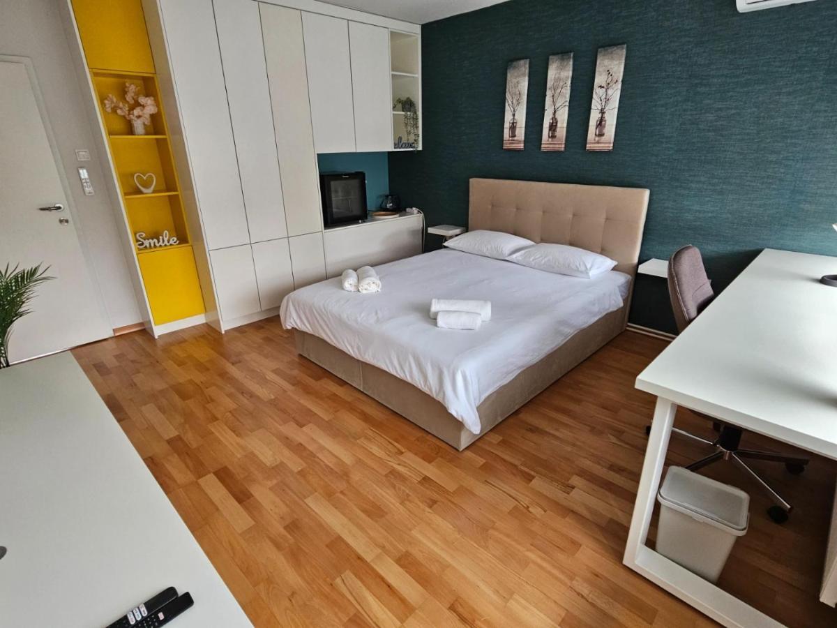 Comfort Rooms Remiza - Free Private Parking - Self Check-In Zagreb Exterior foto