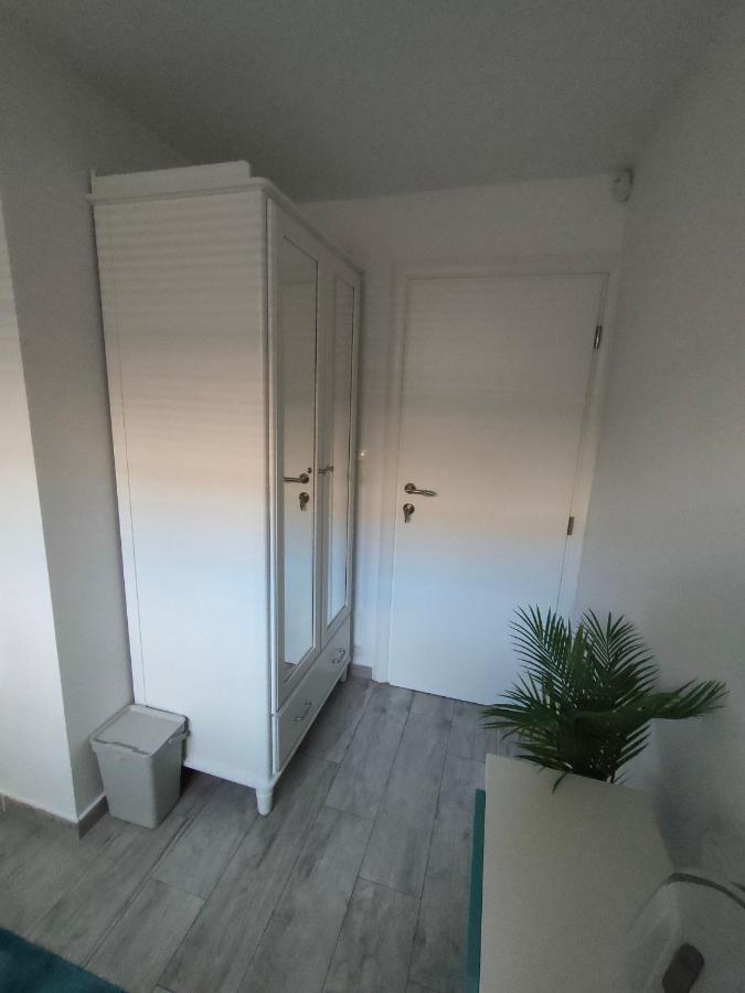 Comfort Rooms Remiza - Free Private Parking - Self Check-In Zagreb Exterior foto