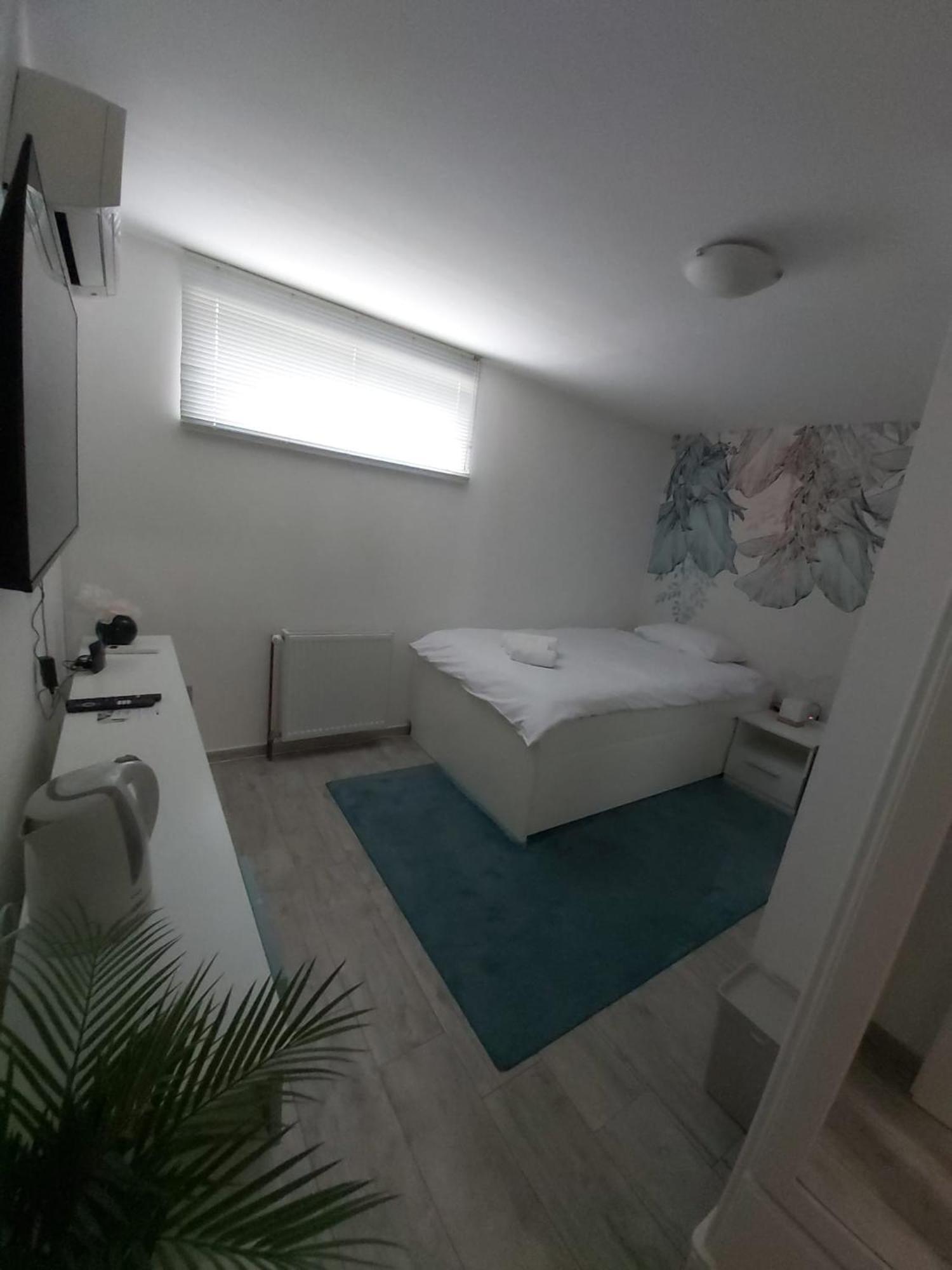 Comfort Rooms Remiza - Free Private Parking - Self Check-In Zagreb Exterior foto