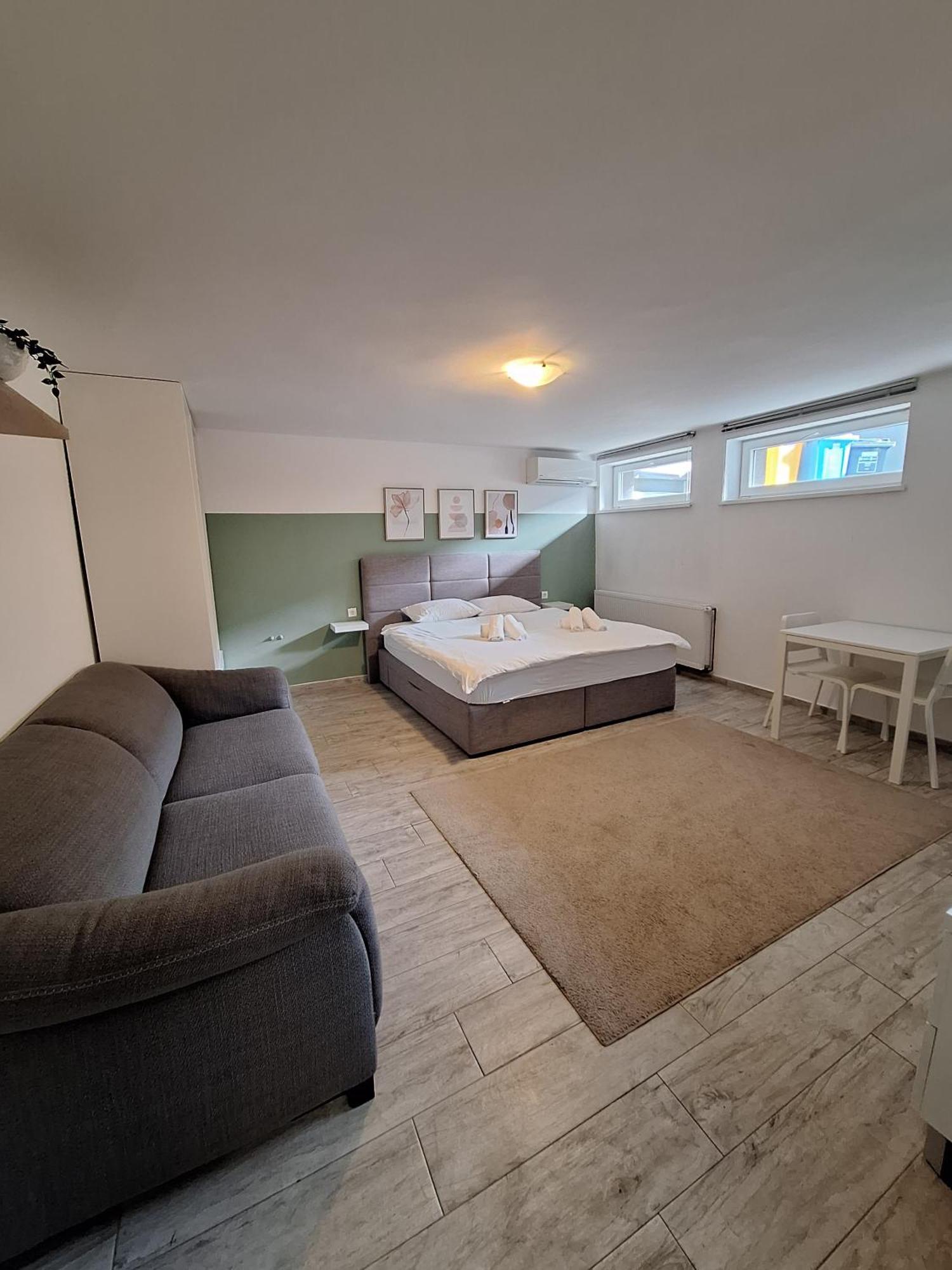 Comfort Rooms Remiza - Free Private Parking - Self Check-In Zagreb Exterior foto